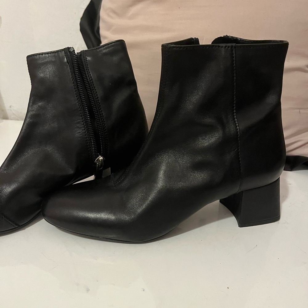 Zara Sleek Black Ankle Booties